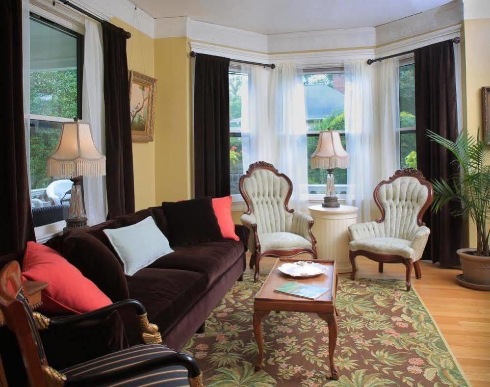The Lion And The Rose Bed And Breakfast Asheville Zewnętrze zdjęcie
